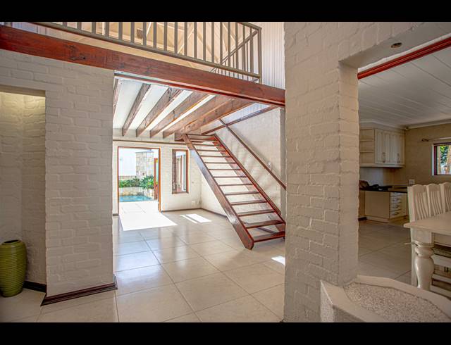 4 BEDROOM HOUSE RENTED IN SONSTRAAL HEIGHTS